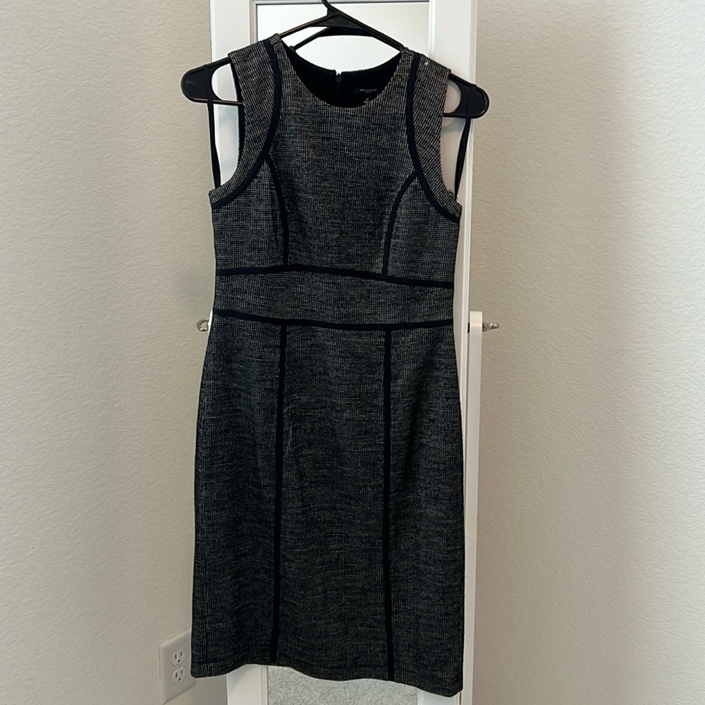 Ann Taylor sleeveless Sheath Dress - size 0